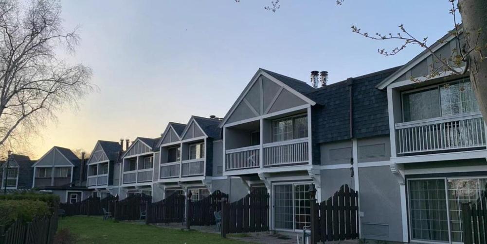 Lagoon City Pier One Resort Exterior foto